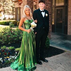 Sherri hill green dress